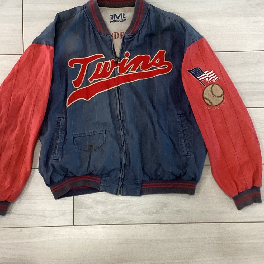 Vintage 1991 Minnesota Twins' Red & Navy pinstripes Bomber Jacket Size Large